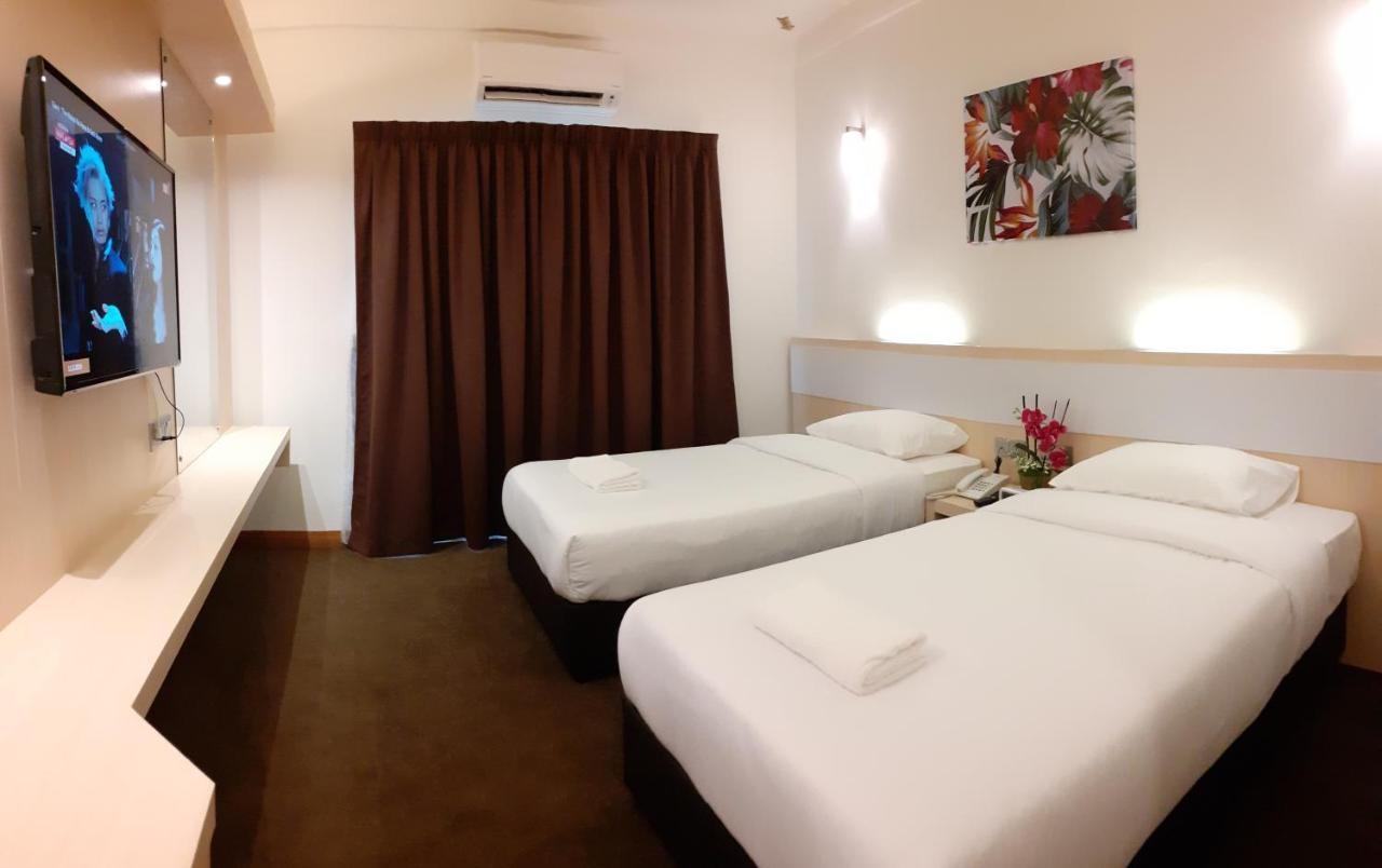 Serdang Lake View Resort Sungai Kechil Exterior photo