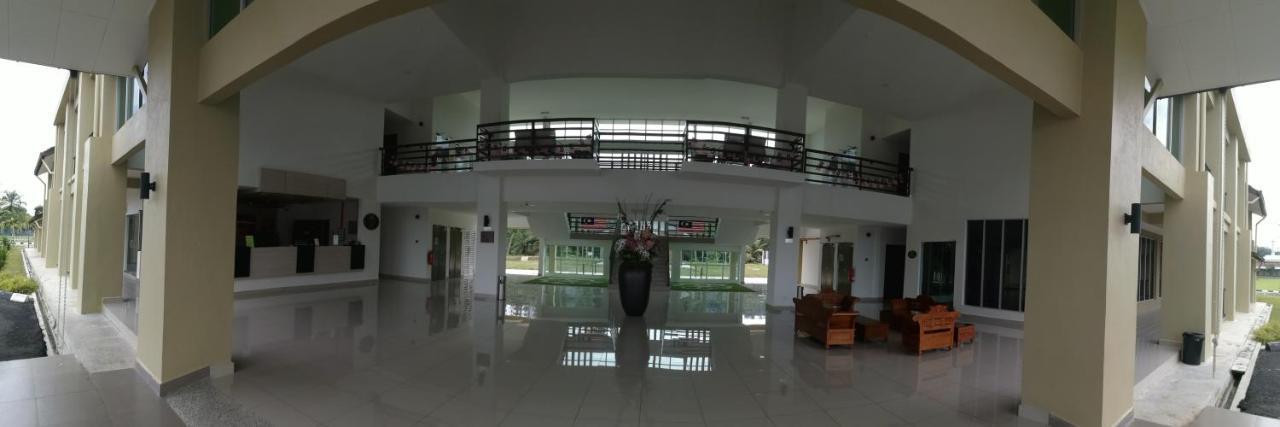 Serdang Lake View Resort Sungai Kechil Exterior photo